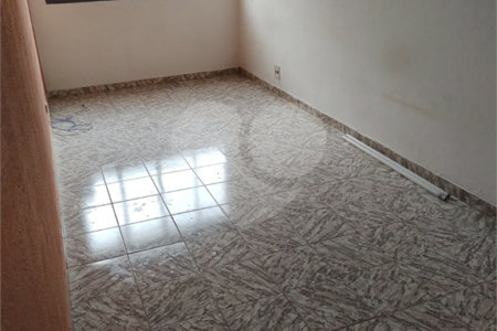Prédio à venda com 3 quartos, sendo 2 suítes, em Vila Nivi, São Paulo, SP