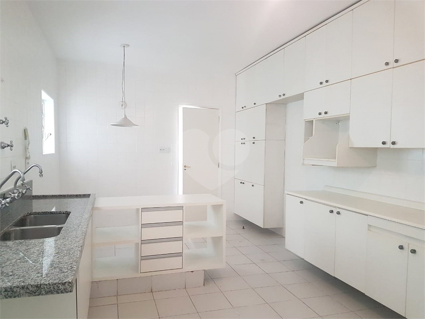 Apartamento à venda com 3 quartos, sendo 1 suíte, em Jardim Paulista, São Paulo, SP