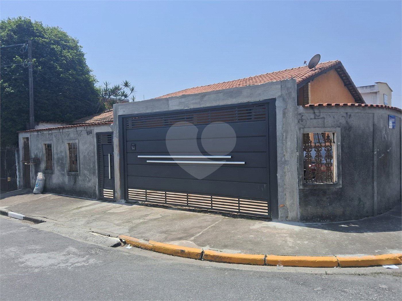 Casa à venda com 3 quartos, sendo 2 suítes, em Jardim Míriam, Suzano, SP
