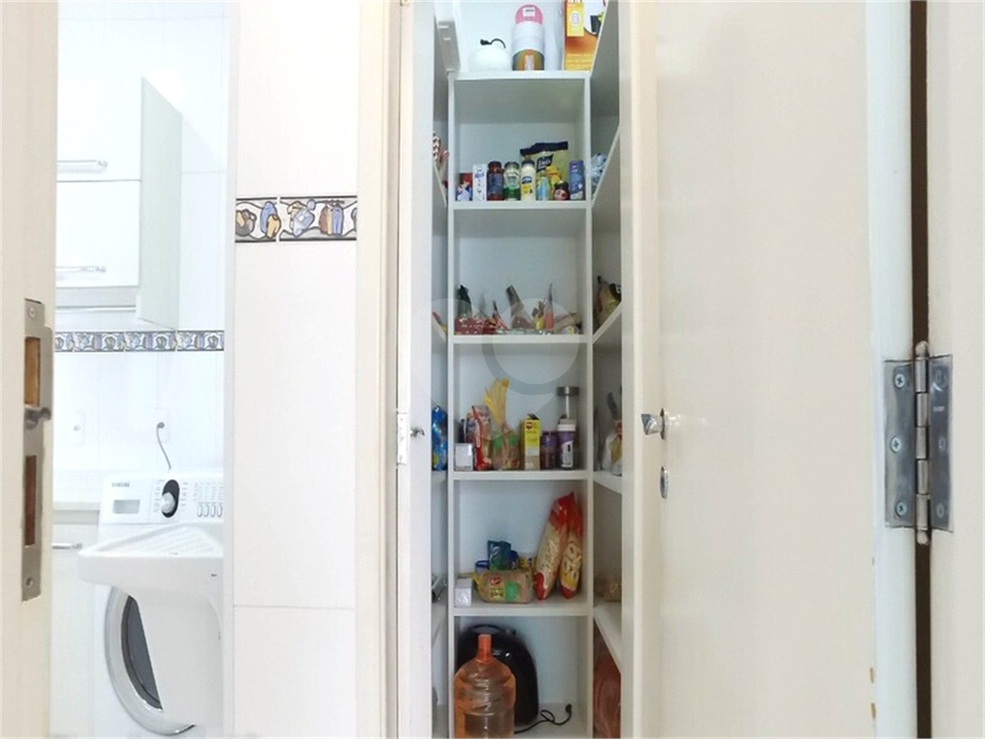 Casa à venda com 3 quartos, sendo 1 suíte, no condomínio Belvedere 2, Votorantim - SP