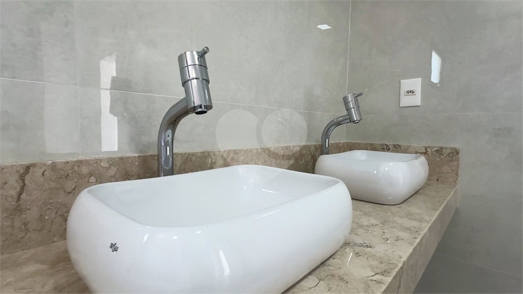 Casa à venda com 5 suítes no condomínio Terras de Mont Serrat, Salto - SP