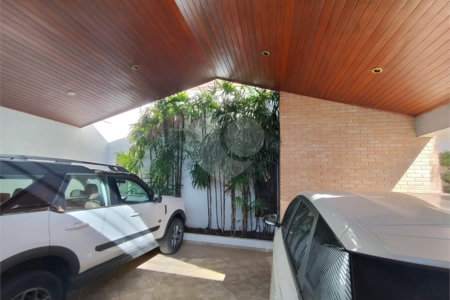 Casa à venda ou para alugar com 3 suítes em Jardim Itália, Itapetininga, SP