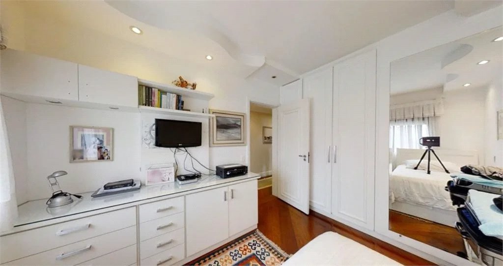 Apartamento à venda com 3 quartos, sendo 2 suítes, em Vila Suzana, São Paulo, SP