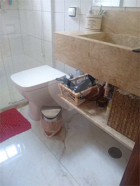 Sobrado à venda com 3 quartos, sendo 1 suíte,  em Vila do Castelo, São Paulo, SP