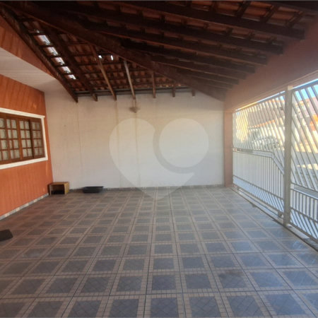 Casa à venda com 3 quartos, sendo 1 suíte, em Jardim Itanguá, Sorocaba, SP