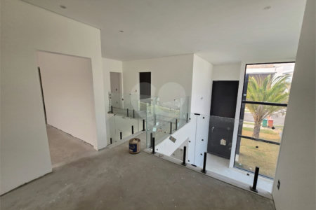 Casa à venda com 4 quartos, sendo 3 suítes, no condomínio Alphaville Nova Esplanada 4, Votorantim - SP