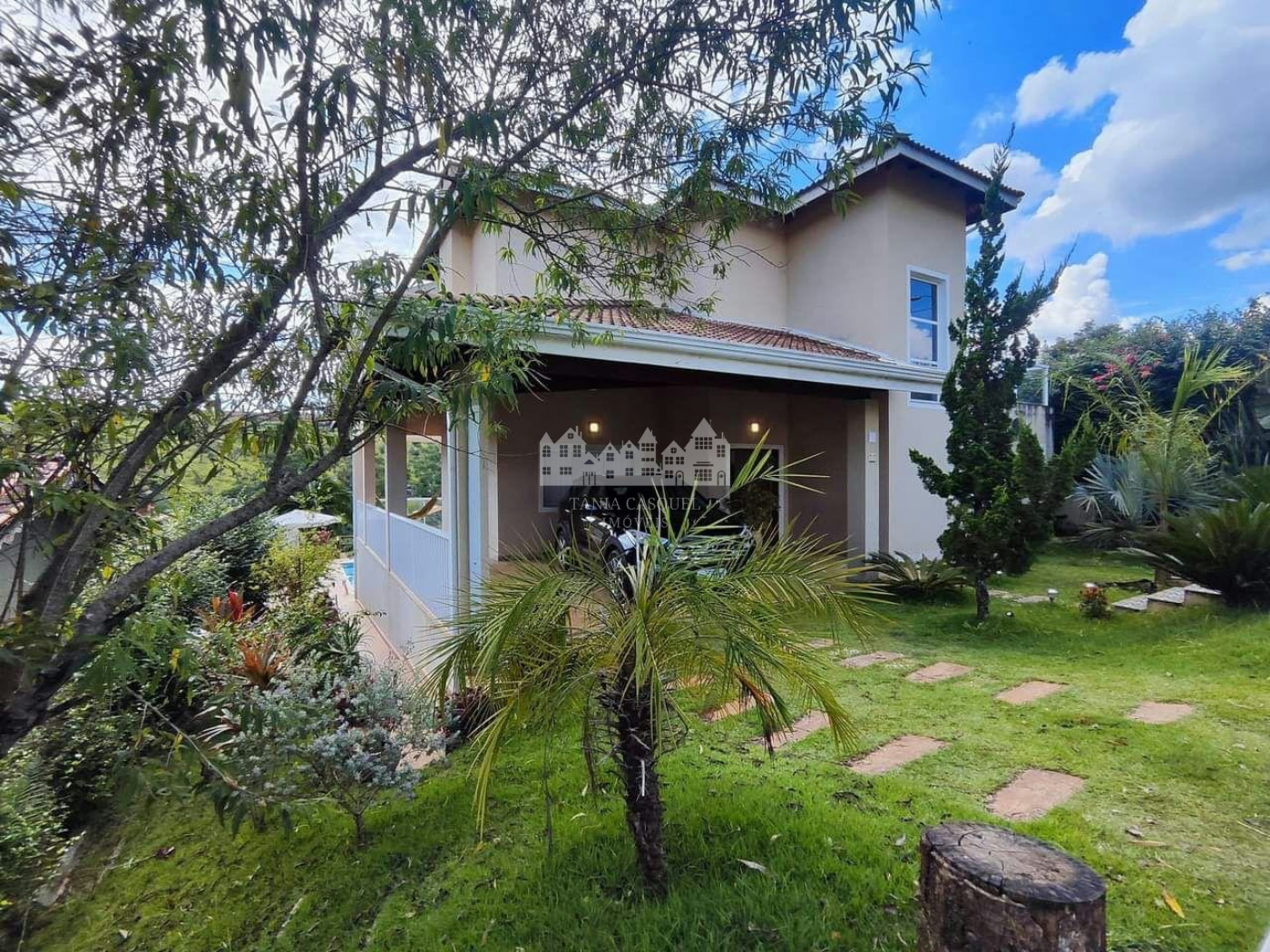 Casa à venda com 6 suítes no condomínio Portal Ouro Verde, Atibaia - SP
