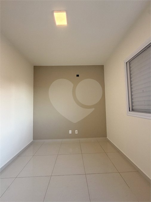 Apartamento para alugar com 2 quartos, sendo 1 suíte,  em Vila Suissa, Mogi das Cruzes, SP
