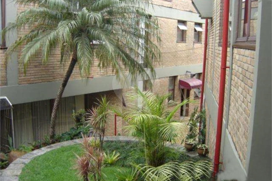 Sobrado à venda com 4 quartos, sendo 1 suíte,  em Parque Novo Mundo, São Paulo, SP