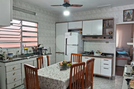 Sobrado à venda com 3 quartos em Jardim Humaitá, São Paulo, SP