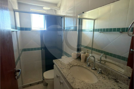 Apartamento à venda com 2 quartos, sendo 1 suíte,  em Vila Nova, Cabo Frio, RJ