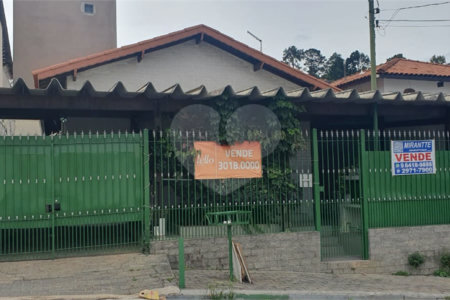 Casa Térrea à venda com 3 quartos em Vila Mazzei, São Paulo, SP