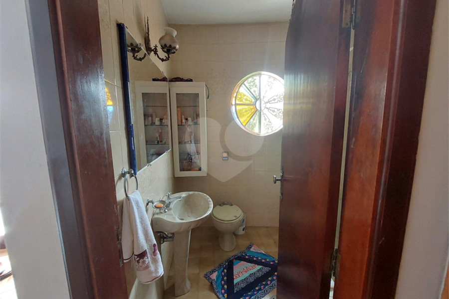 Casa à venda ou para alugar com 4 quartos, sendo 2 suítes,  em Rancho Grande, Mairiporã, SP