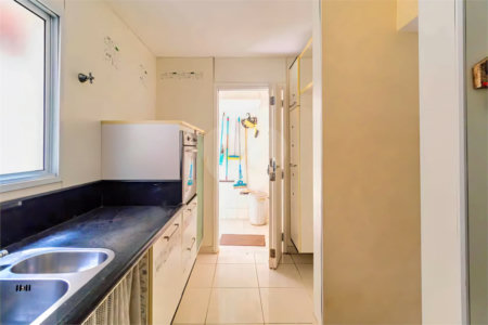 Casa à venda com 3 quartos, sendo 1 suíte,  no condomínio Villa Bella, São Paulo - SP