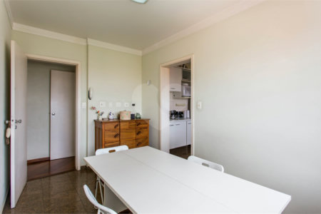 Apartamento à venda com 4 quartos, sendo 3 suítes, em Jardim Londrina, São Paulo, SP