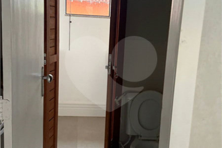 Casa à venda com 3 quartos, sendo 1 suíte, em Ferradurinha, Armação dos Búzios, RJ