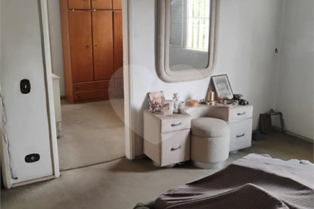 Sobrado à venda com 3 quartos, sendo 1 suíte, em Jardim São Bento, São Paulo, SP
