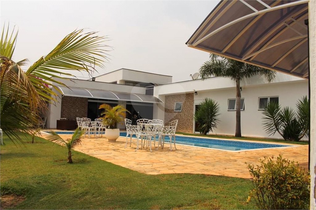 Casa à venda com 3 suítes no condomínio Village Ipanema 1, Araçoiaba da Serra - SP