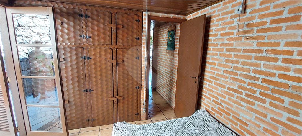 Casa à venda com 3 quartos, sendo 2 suítes, no condomínio Alpes de Caieiras, Caieiras - SP