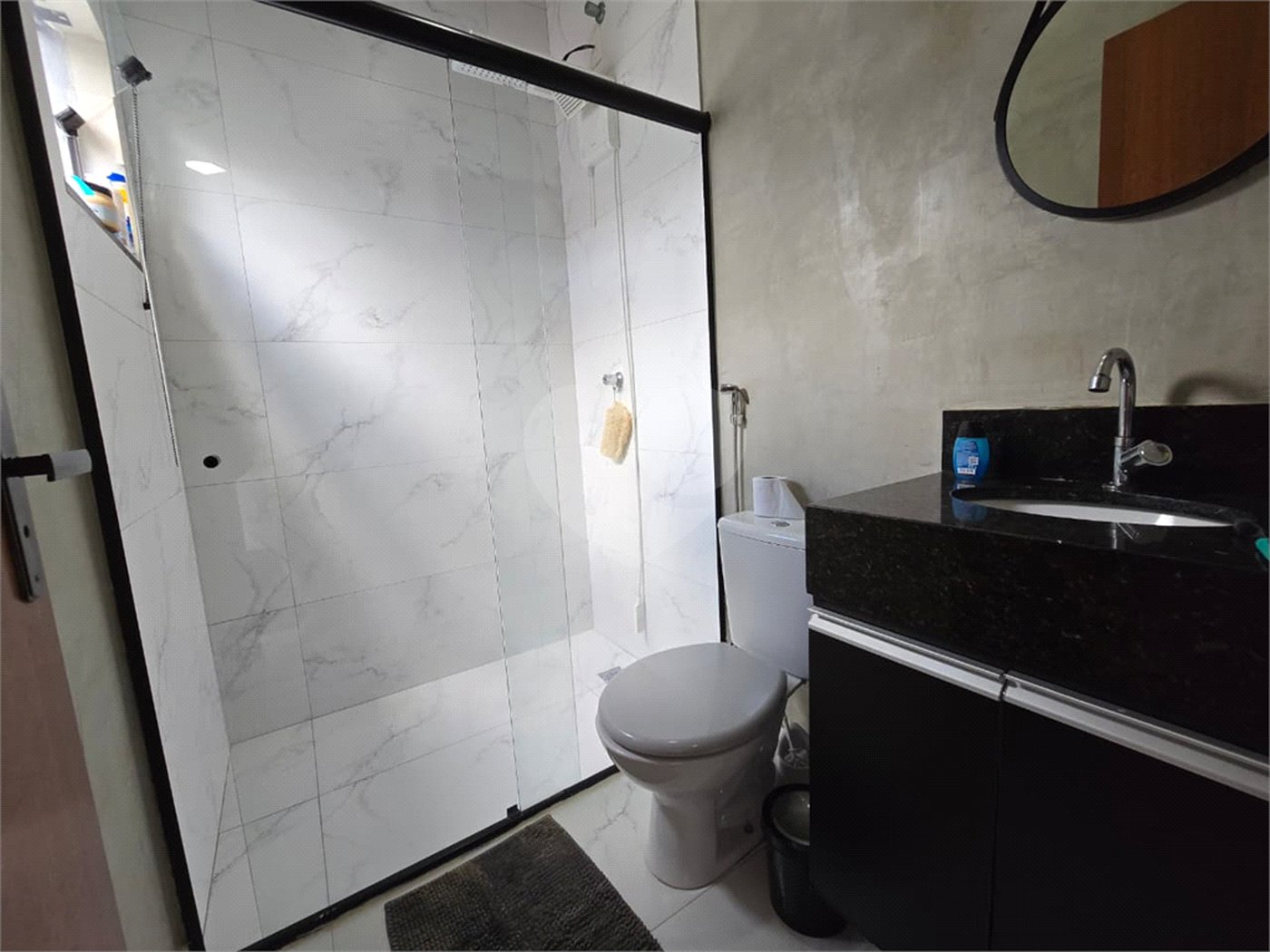 Casa à venda com 3 quartos, sendo 2 suítes,  no condomínio Residencial Marina, Itapetininga - SP
