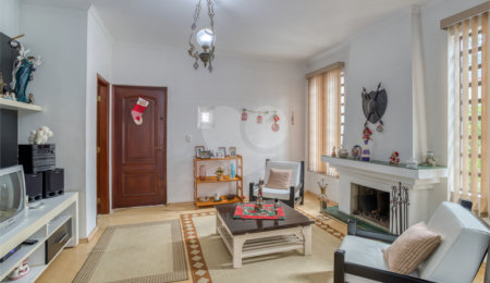 Casa de Vila à venda com 4 quartos, sendo 2 suítes, em Granja Julieta, São Paulo, SP