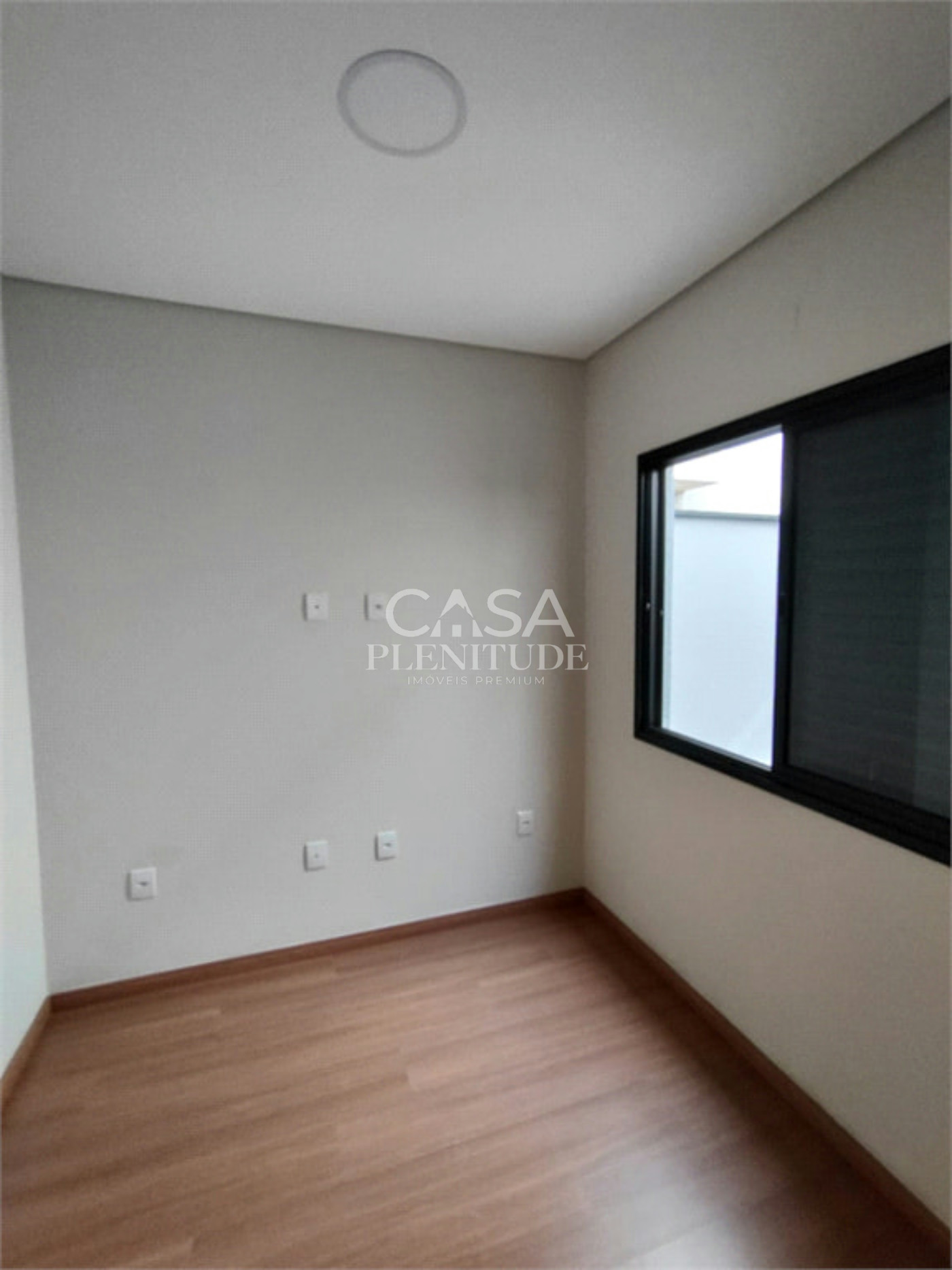 Casa em condomínio à venda com 3 quartos, sendo 1 suíte,  em Horto Florestal, Sorocaba, SP