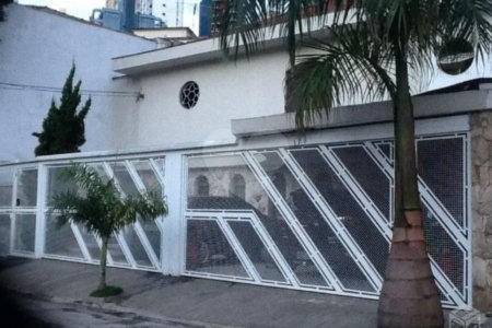 Casa à venda com 3 quartos, sendo 1 suíte,  no condomínio Praça Doutor José Augusto César,12, São Paulo - SP