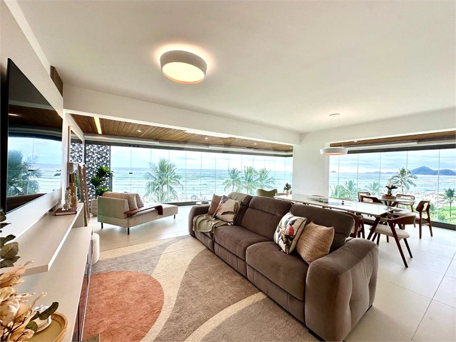 Apartamento à venda com 5 quartos, sendo 4 suítes,  em Riviera de São Lourenço, Bertioga, SP