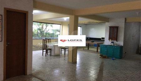 Casa à venda com 4 quartos, sendo 1 suíte,  no condomínio Loteamento Haras El Passo, Mairiporã - SP