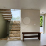 Casa à venda com 5 quartos, sendo 2 suítes, no condomínio Residencial Jardim Primavera, Louveira - SP