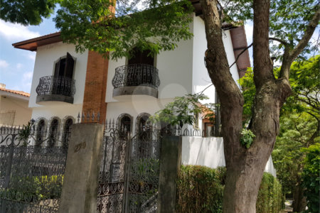 Sobrado à venda com 3 quartos, sendo 1 suíte, em Campo Grande, São Paulo, SP
