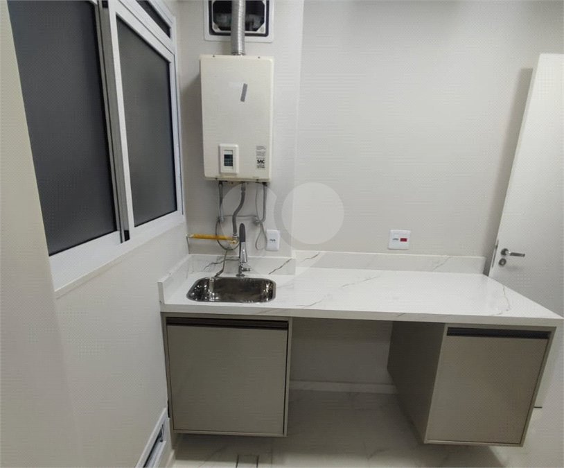 Apartamento à venda com 3 quartos, sendo 2 suítes,  em Jardim Arpoador, São Paulo, SP