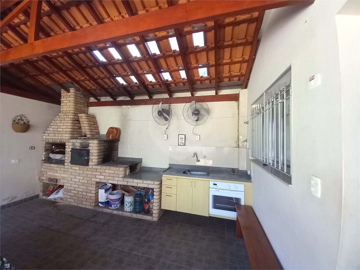 Sobrado à venda com 4 quartos, sendo 2 suítes, em Tremembé, São Paulo, SP
