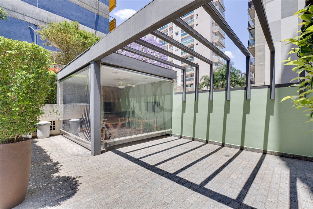 Apartamento à venda com 3 quartos, sendo 2 suítes, em Santo Amaro, São Paulo, SP