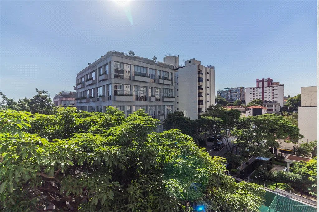 Apartamento à venda com 2 quartos, sendo 1 suíte, em Vila Madalena, São Paulo, SP