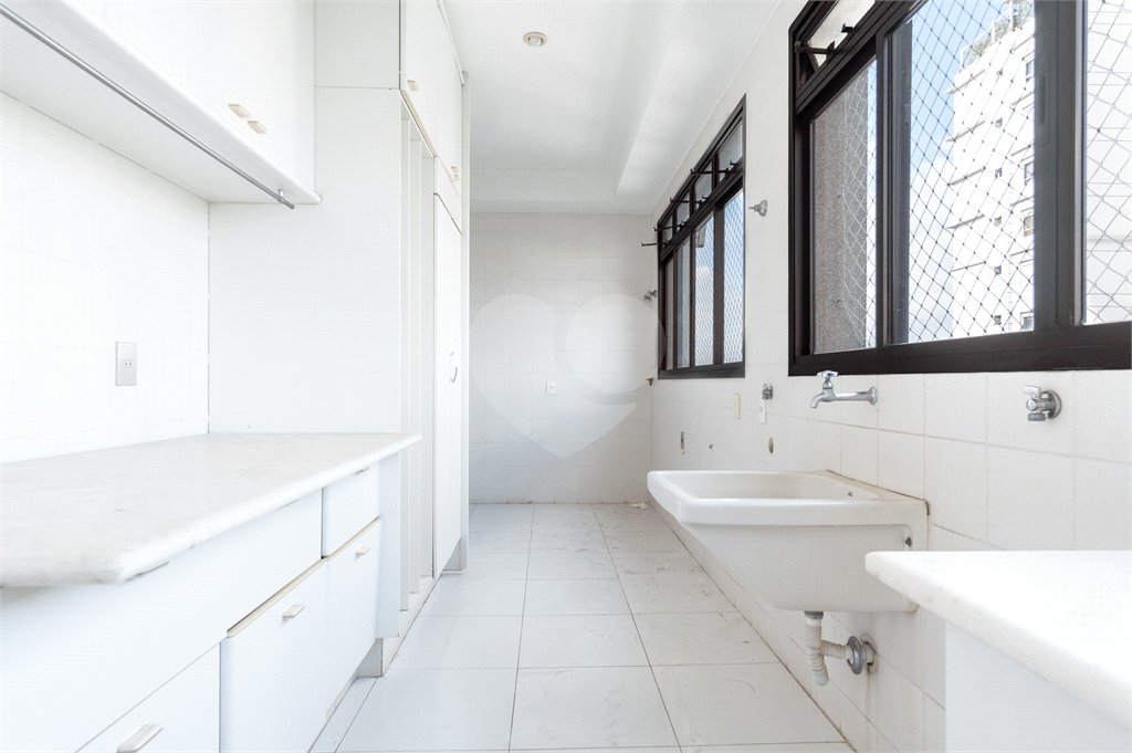 Duplex à venda com 6 quartos, sendo 4 suítes, em Alto de Pinheiros, São Paulo, SP
