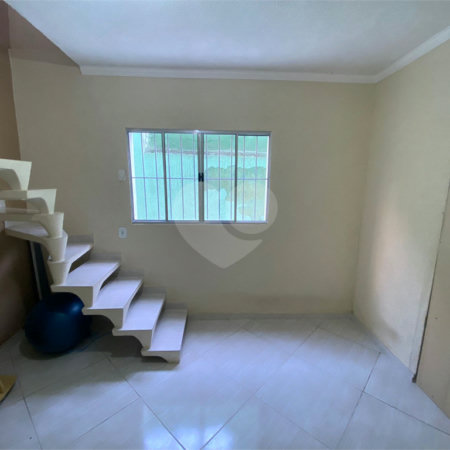 Sobrado à venda com 3 quartos, sendo 1 suíte, em Jardim Beatriz, Poá, SP