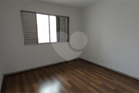 Casa à venda com 3 quartos, sendo 1 suíte, em Santo Amaro, São Paulo, SP