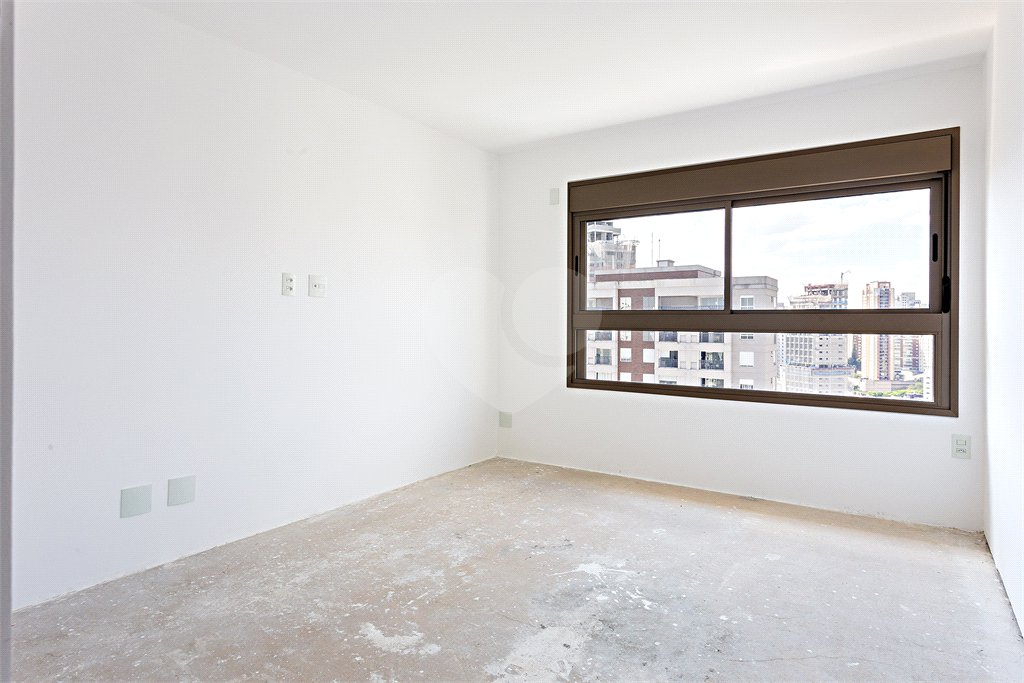 Apartamento à venda com 3 suítes em Sumarezinho, São Paulo, SP