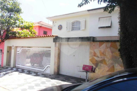 Sobrado à venda com 3 quartos, sendo 1 suíte, em Campo Belo, São Paulo, SP