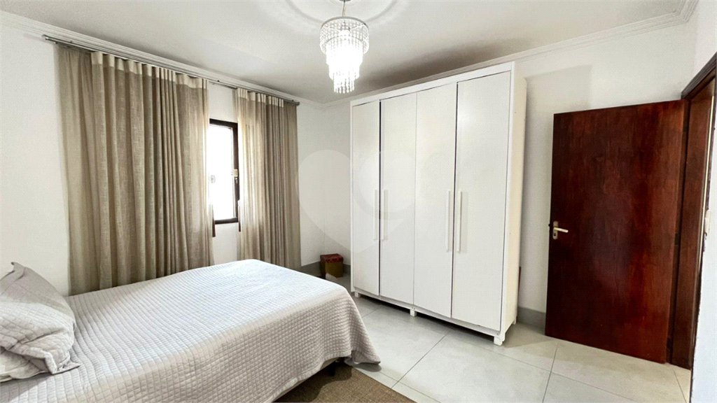 Sobrado à venda com 4 quartos, sendo 1 suíte, em Jardim Ana Maria, Sorocaba, SP
