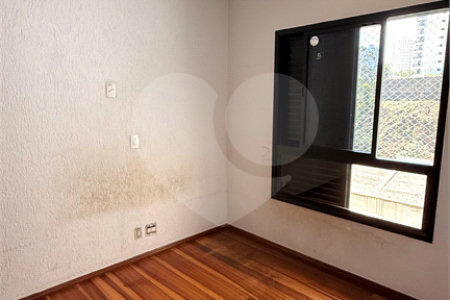 Apartamento à venda com 3 quartos, sendo 1 suíte, em Vila Andrade, São Paulo, SP