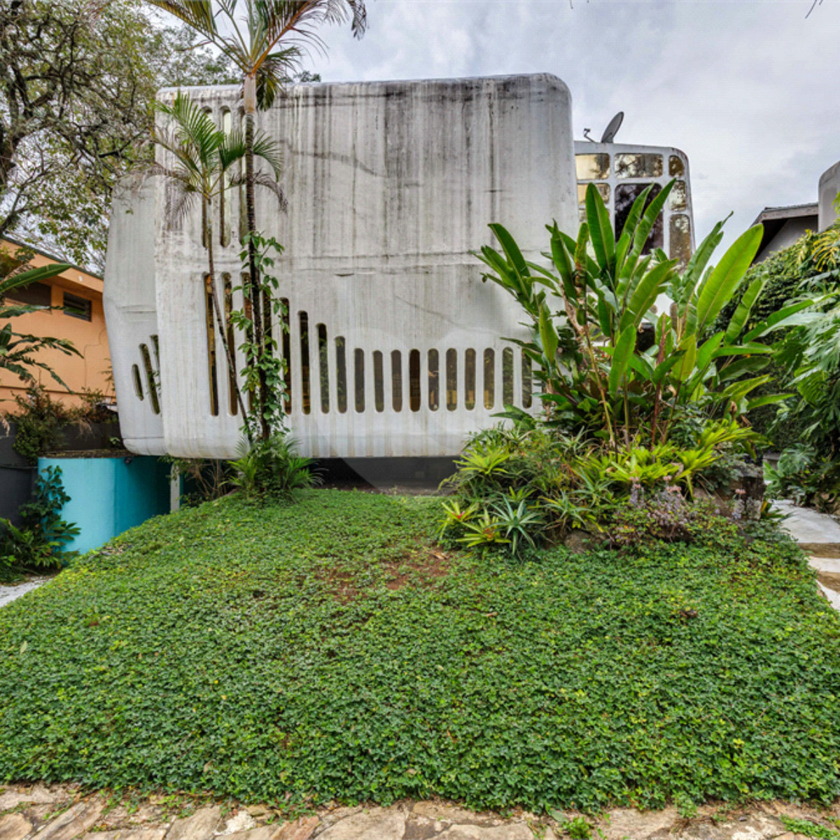 Casa de Vila à venda ou para alugar com 4 quartos, sendo 1 suíte, em Granja Julieta, São Paulo, SP