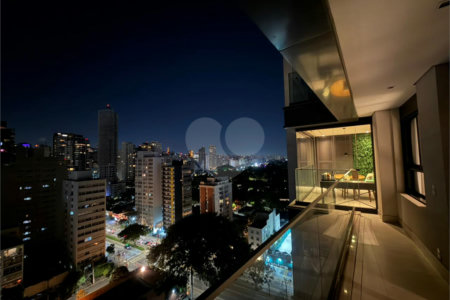 Apartamento à venda com 4 quartos, sendo 1 suíte, em Cerqueira César, São Paulo, SP