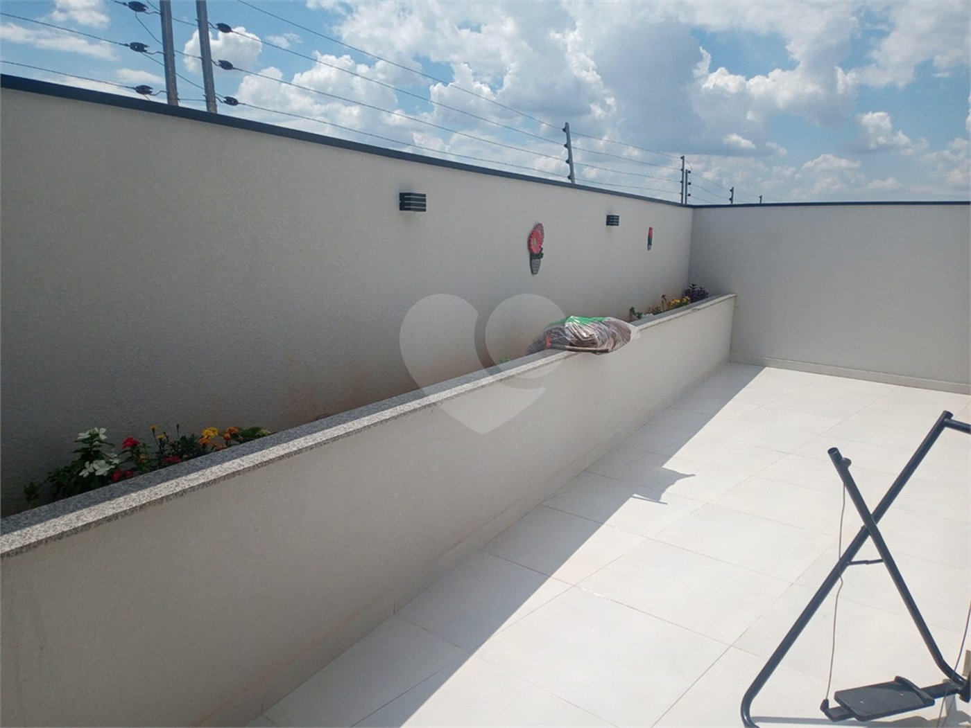 Casa à venda ou para alugar com 3 suítes no condomínio Residencial Viena, Indaiatuba - SP