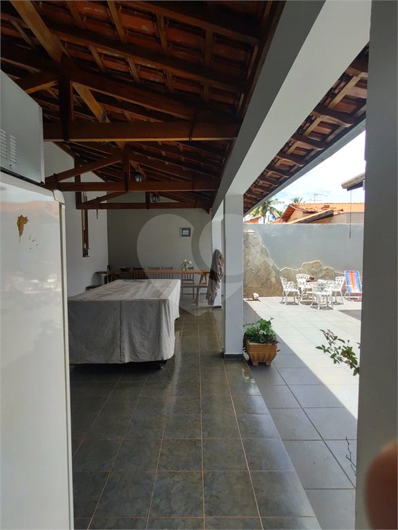 Casa à venda com 3 quartos, sendo 1 suíte, em Parque Laranjeiras, Araraquara, SP