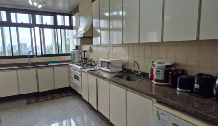 Apartamento à venda ou para alugar com 4 suítes em Alto da Boa Vista, São Paulo, SP