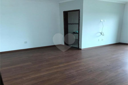 Sobrado à venda com 3 suítes em Vila Haro, Sorocaba, SP