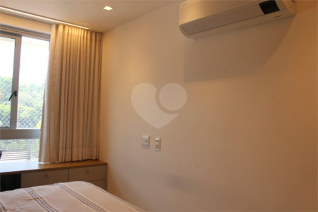 Apartamento à venda com 3 quartos, sendo 1 suíte,  em Botafogo, Rio de Janeiro, RJ