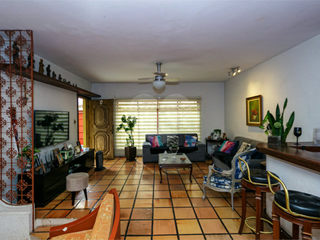 Sobrado à venda com 3 quartos, sendo 1 suíte,  em Chácara Santo Antônio (zona Sul), São Paulo, SP